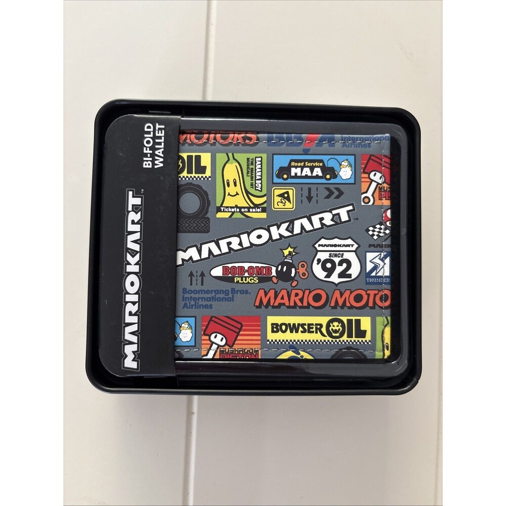 Official Nintendo Super Mario Kart Themed Men's Bifold Wallet